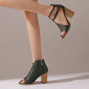 Ava | Peeptoe-Pumps mit Blockabsatz