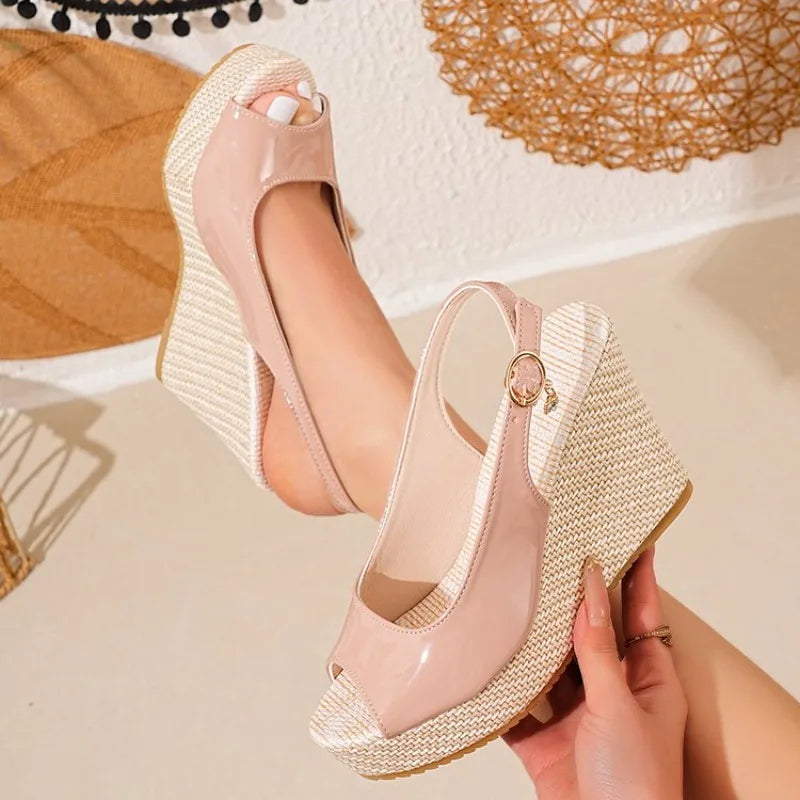 Breeze | Leichte Plateausandalen