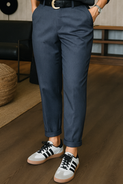 MATHILDA | ELEGANTE, FIGURSCHMEICHELNDE HOSE MIT STREIFEN